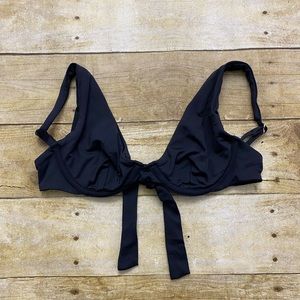 NWOT Monday Swimwear bikini top size XS (P)